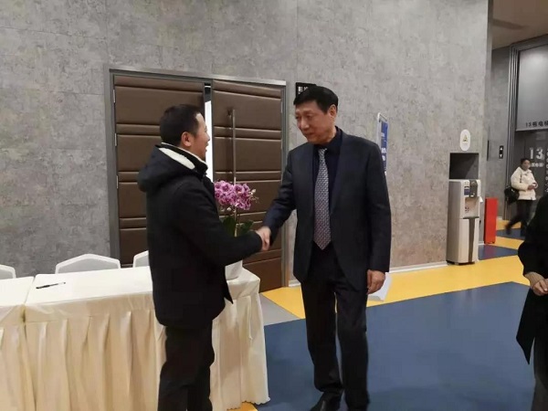1月17日,农历新年即将到来之前,锦江区卫健局党组书记、局长万科代表区卫健局来到四川锦欣西囡妇女儿童医院(毕昇院区),走访慰问研究所所长顾江教授
